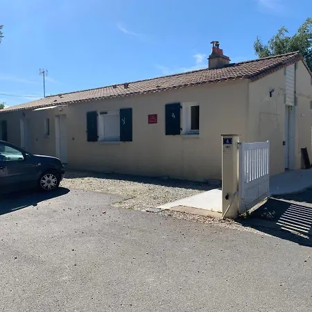 Maison Chaleureuse Avec Interieur Prive 別荘 *