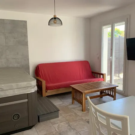 Maison Chaleureuse Avec Interieur Prive * Pornic